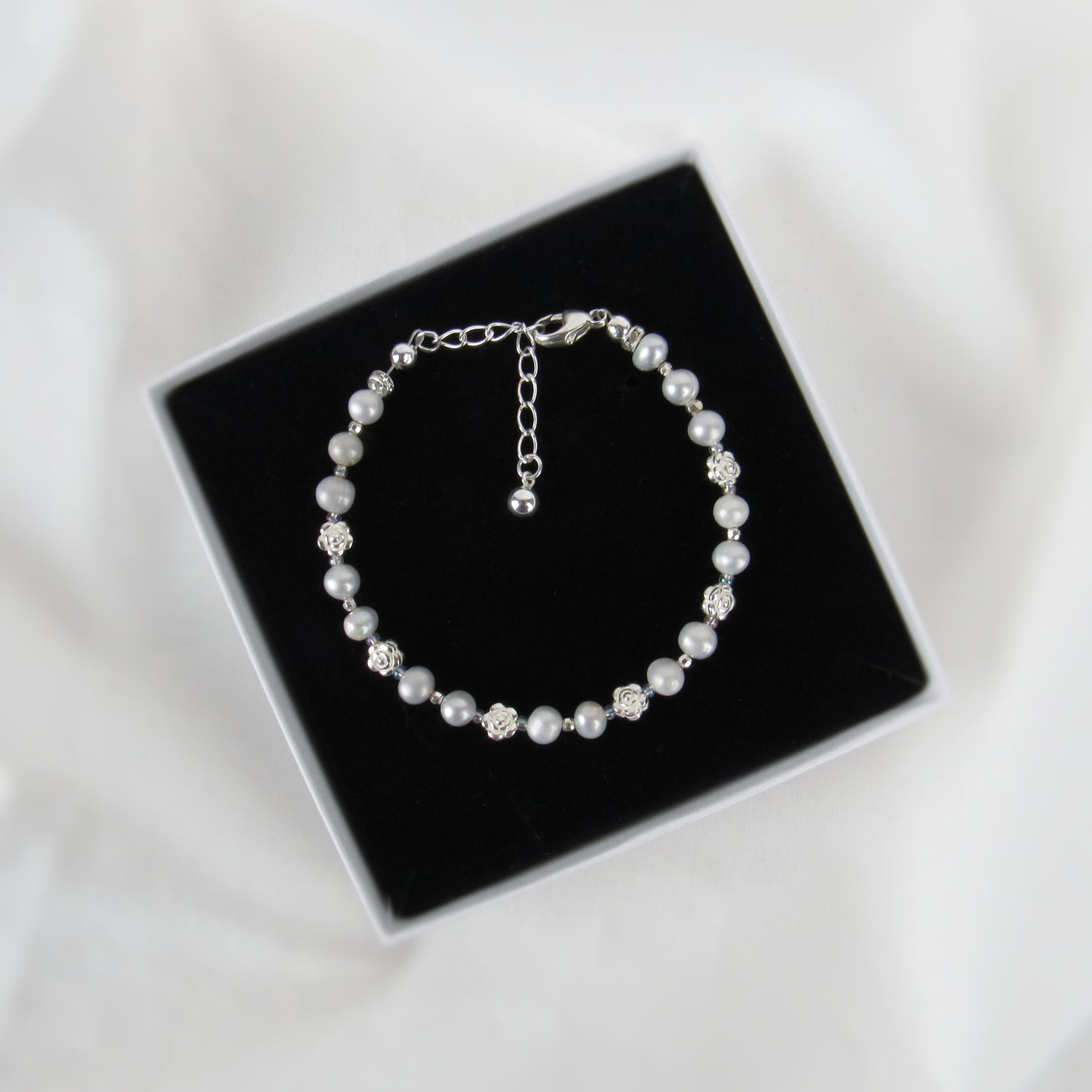 Gray Rose Bracelet with Freshwater Pearls