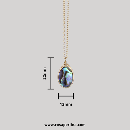 Gold necklace with a pendant, shown with measurements on a gray background, and Rosaperlina.com branding.