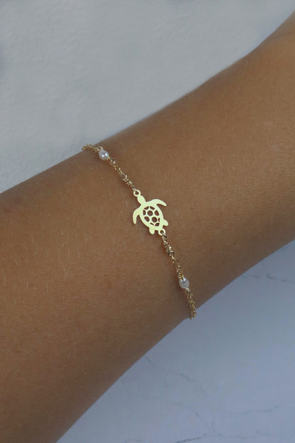 PRE-ORDER Dainty Chain Sea Turtle Bracelet (Sterling Silver) (14k Gold-Filled)
