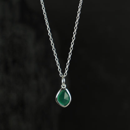 Genuine Green Agate Bezel Necklace (Sterling Silver)