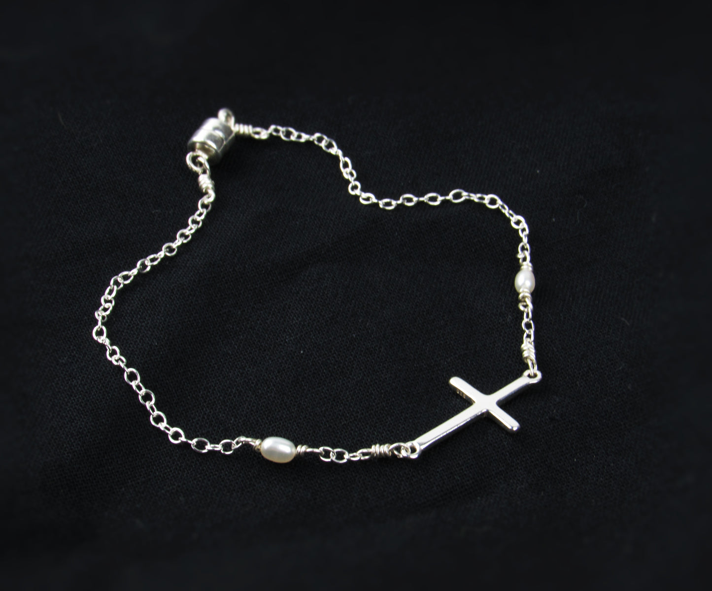 Dainty Cross Bracelet with Magnetic Clasp