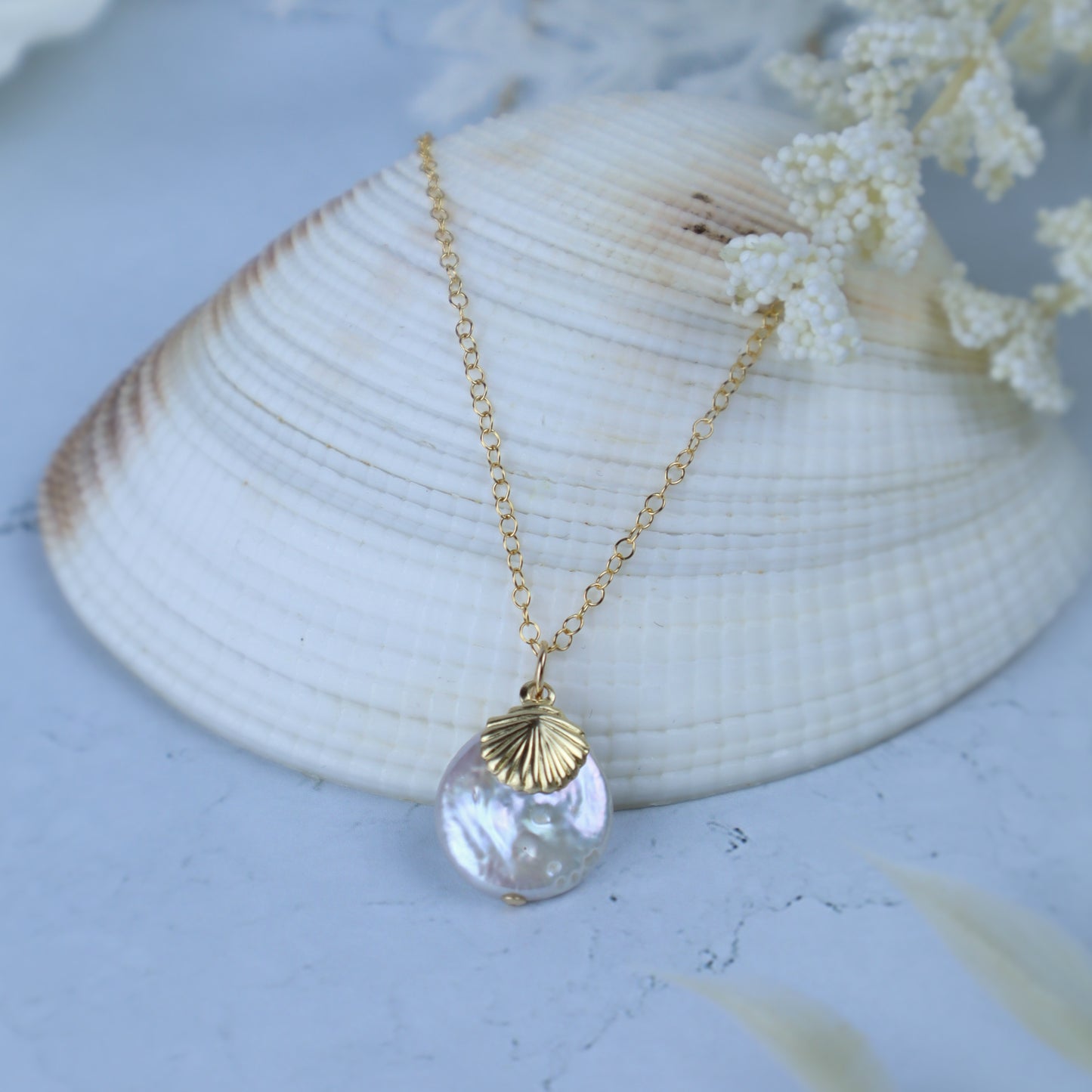 Gold Shell Pearl Pendant Necklace (14k Gold-Filled)