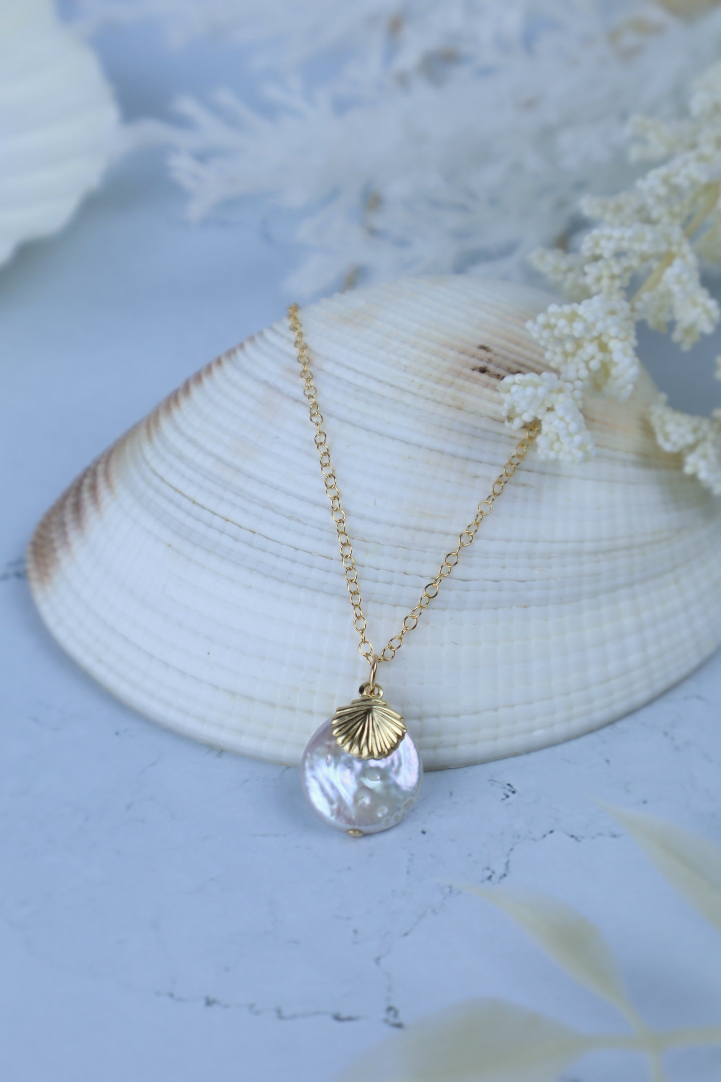 Gold Shell Pearl Pendant Necklace (14k Gold-Filled)