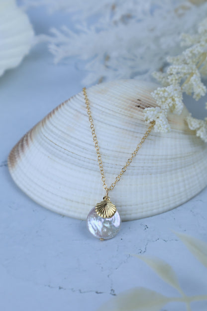 Gold Shell Pearl Pendant Necklace (14k Gold-Filled)