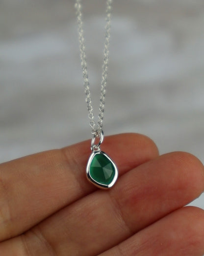Genuine Green Agate Bezel Necklace (Sterling Silver)
