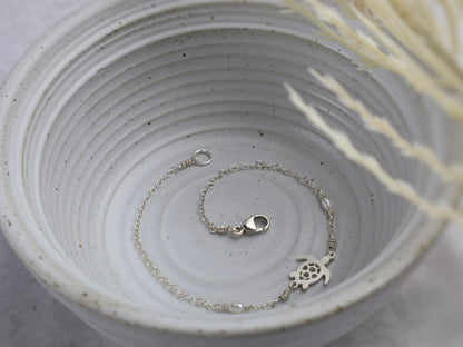 PRE-ORDER Dainty Chain Sea Turtle Bracelet (Sterling Silver) (14k Gold-Filled)