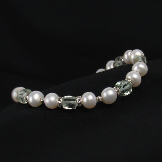 White Pearl Bracelet with Green Amethyst